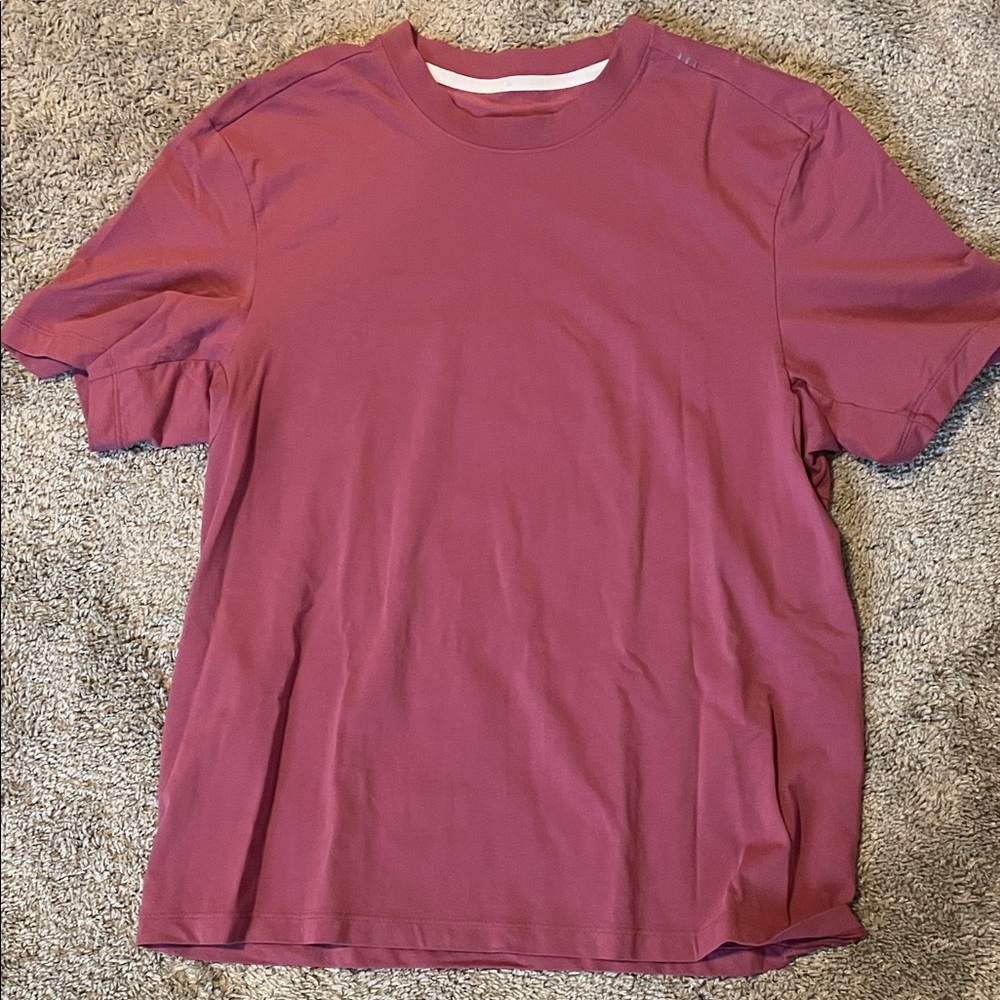 Lululemon Relaxed fit t-shirt

Size M but runs big